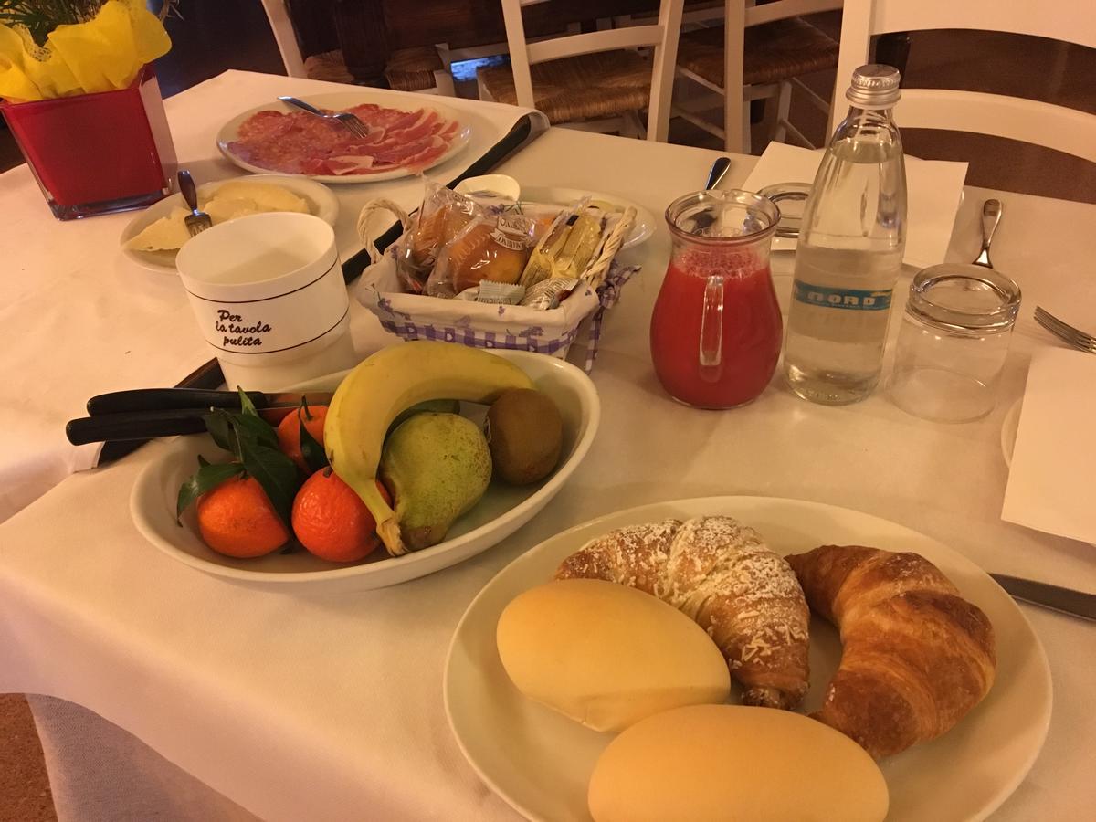 Locanda Ferrari Goro Luaran gambar